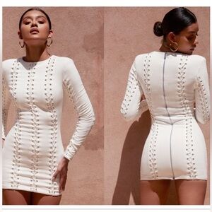 SOLD OUT Alessia White House of CB dress size Large, PLEASE READ DESCRIPTION